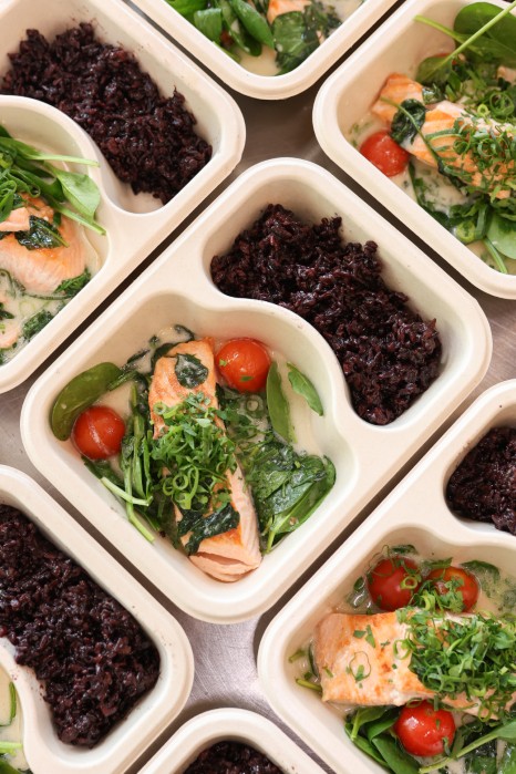 FILET Z ŁOSOSIA Z RYŻEM BASMATI