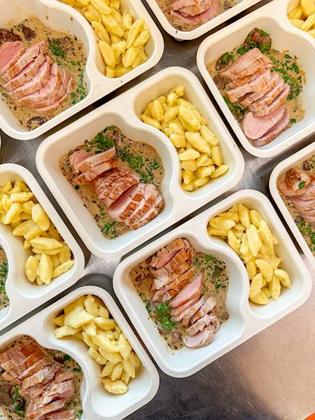 POLĘDWICZKI WIEPRZOWE W PIĘCIU SMAKACH
