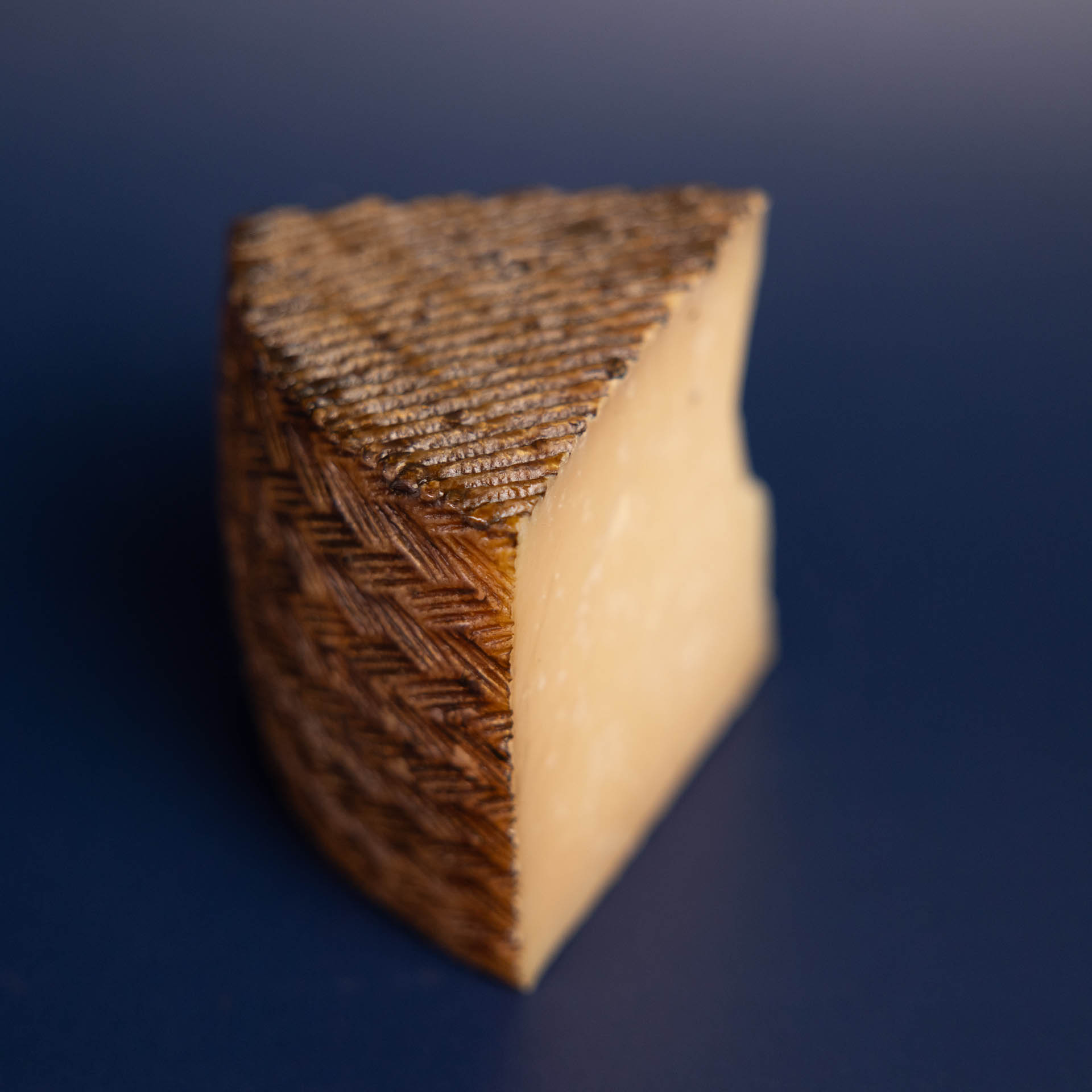 SER HISZPAŃSKI MANCHEGO QUESO OVEJA SEMI-CURED (KG) FLOMARO