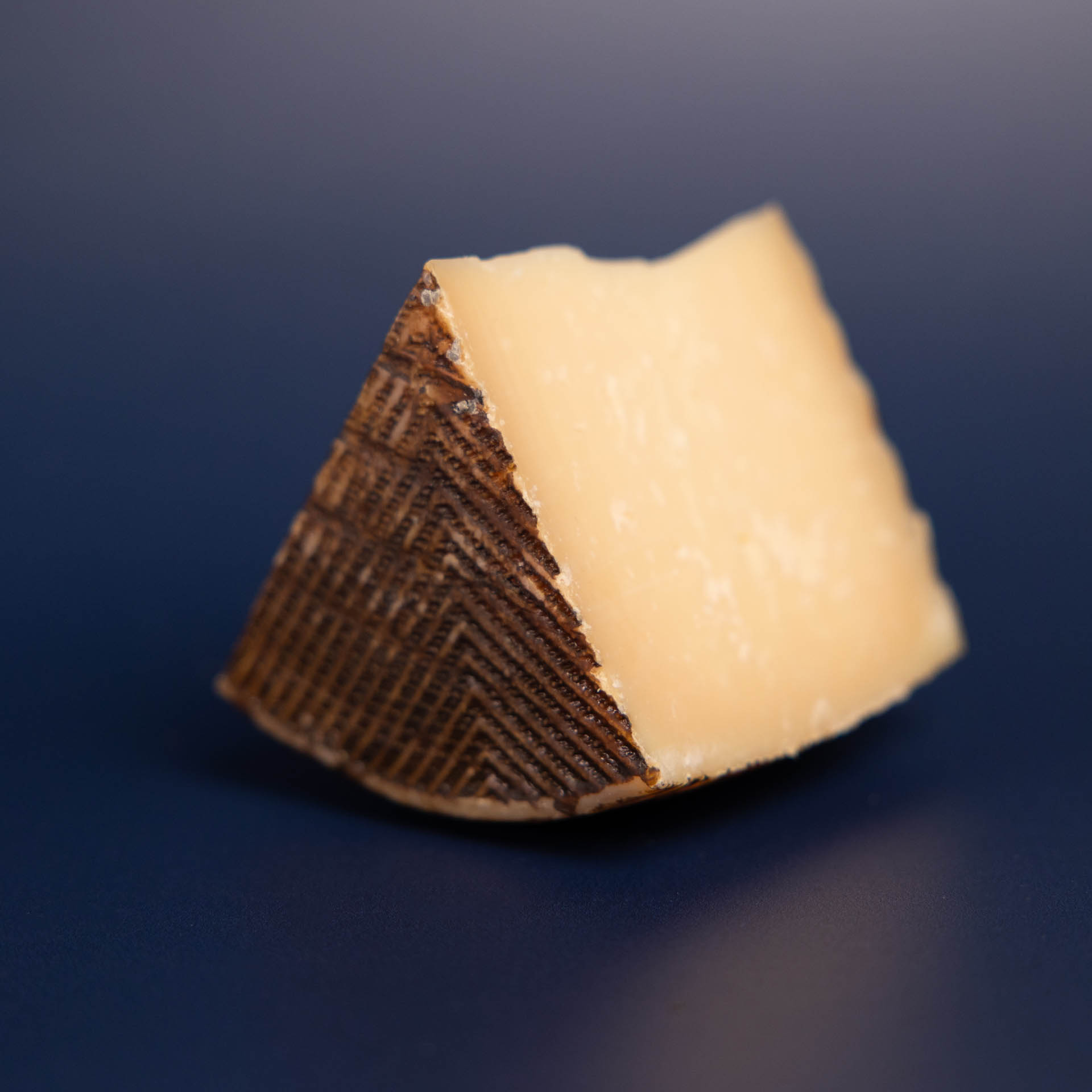 SER HISZPAŃSKI MANCHEGO QUESO OVEJA SEMI-CURED (KG) FLOMARO