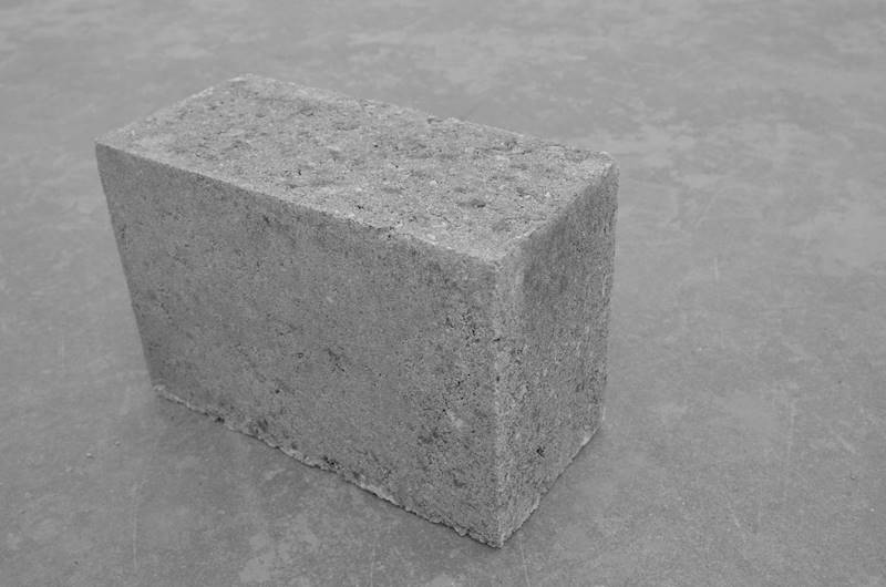 Bloczek bet. fundamen. 38 x 24 x 12