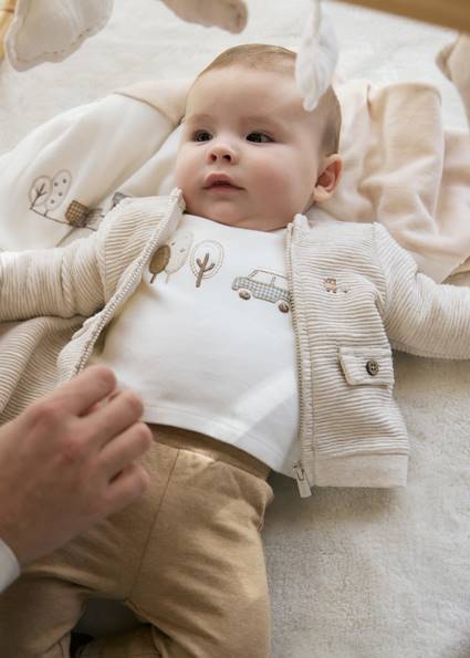 Dres 3-częściowy z koszulką 2622-26 75 6-9