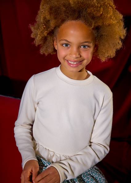 Top z ozdobnymi płatkami 7030-31 152