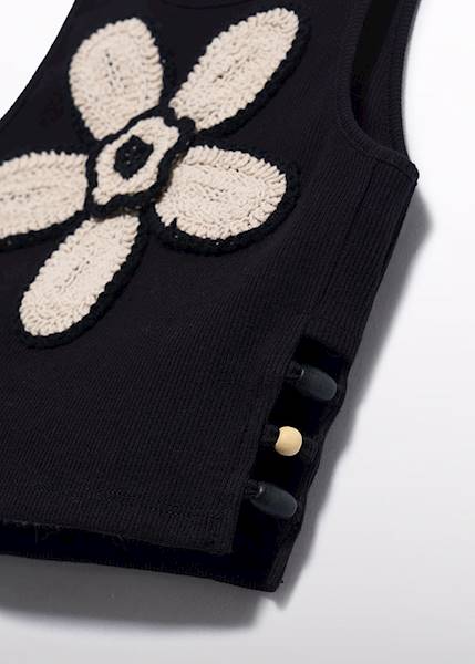 Top z kwiatkiem szydełkowy 5174-1 128