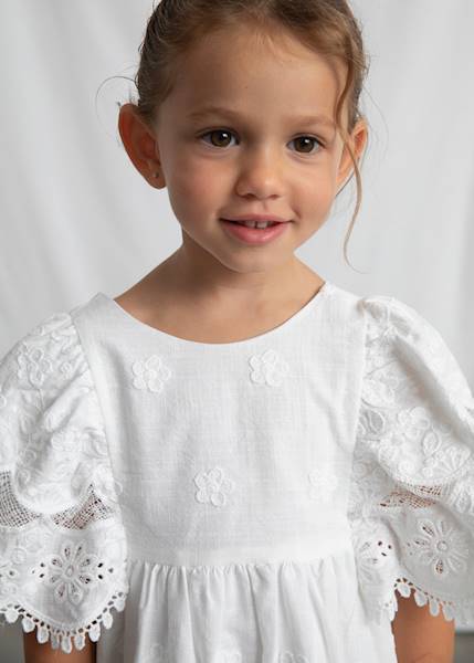 Sukienka bawełniana z haftem 3923-81 122