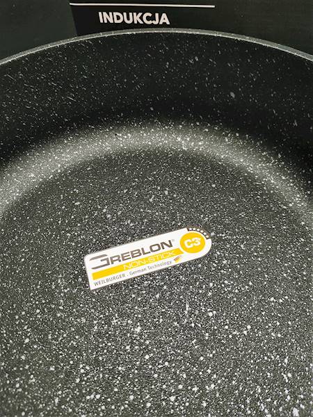 Patelnia nieprzywierająca z pokrywką STARKE PRO ALTIVO 28 cm