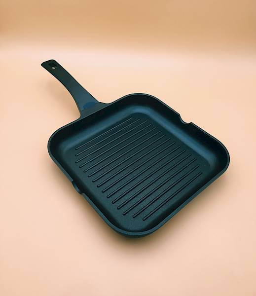 Patelnia grillowa ULTIMO 28 cm AMBITION
