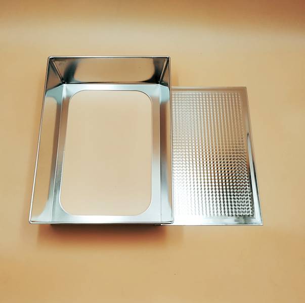 Blacha fakturowana z wyjmowanym dnem 360x245x60mm SNB