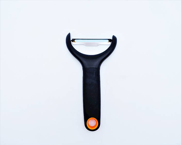 Obieraczka pozioma do warzyw Fiskars Functional Form