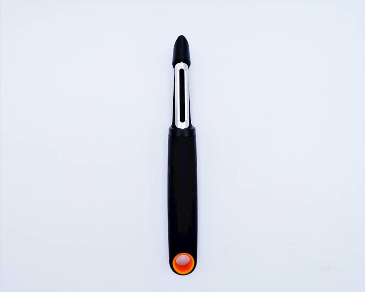Obieraczka pionowa do warzyw Fiskars Functional Form