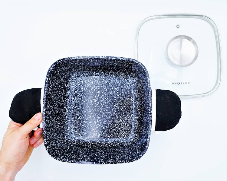 Garnek ceramiczny Konighoffer Kingstone 24 cm kwadratowy z aromatyzerem 4,9 L