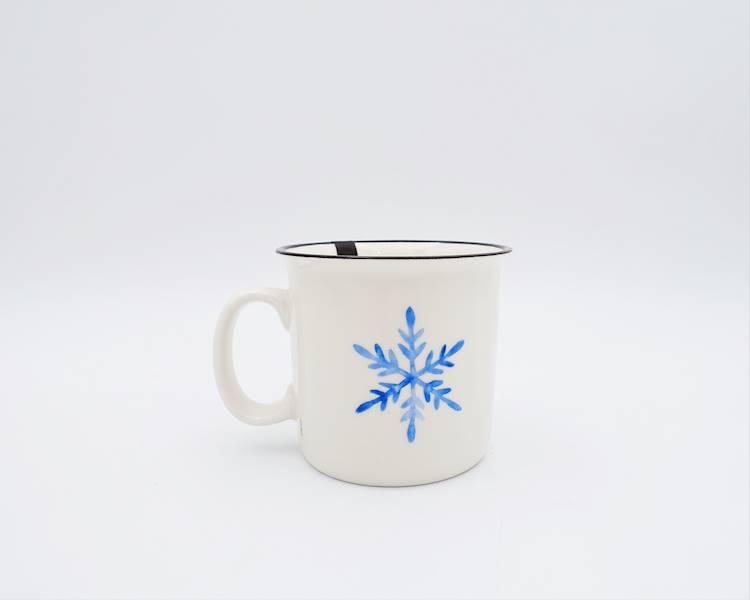 Kubek porcelanowy z czarnym rantem Forest 510 ml Bałwanek AMBITION