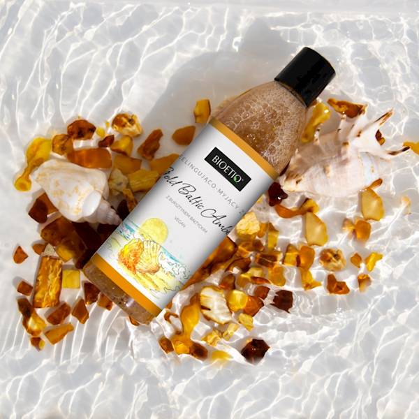 BIOETIQ PEELINGUJĄCO-MYJĄCY ŻEL 300 ML