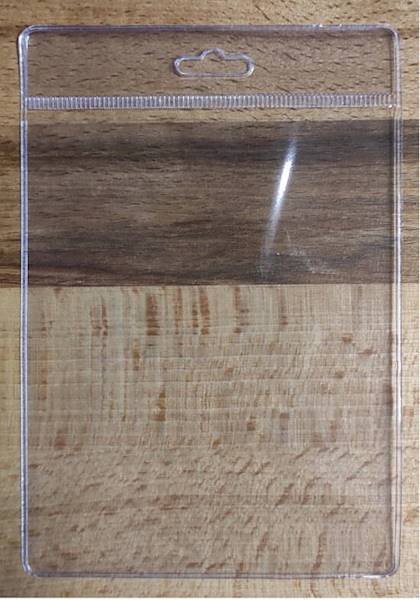 Identyfikator pionowy A7 82x106