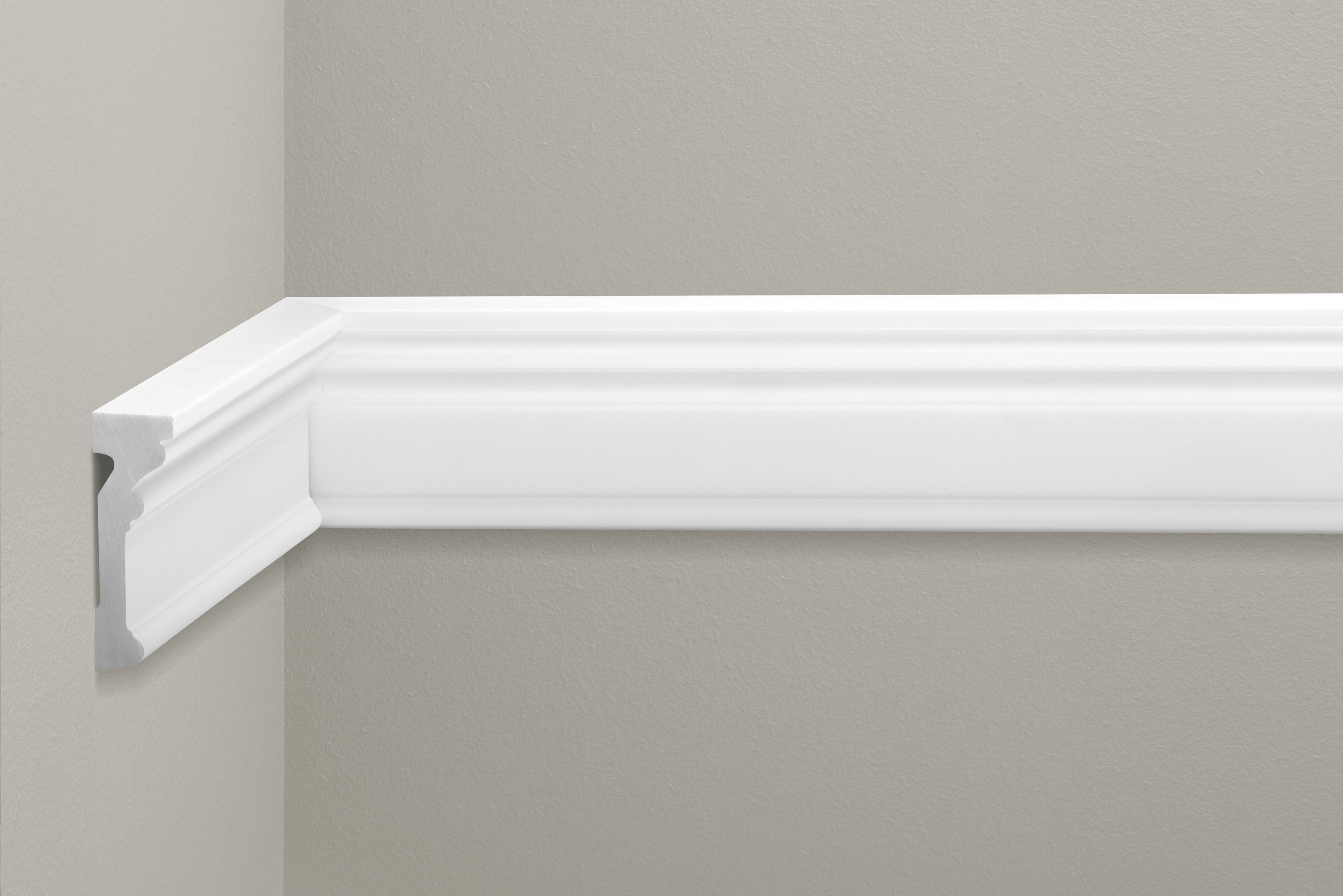 LISTWA CREATIVA LNG-01 2,4 M