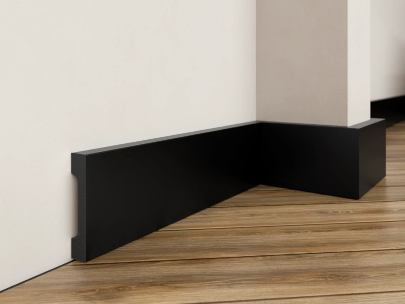 LISTWA CREATIVA LPC-28 2,44mb CZARNA