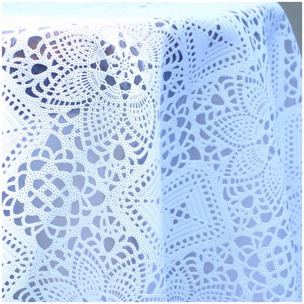 Obrus koronka TR 677 biała Uniwerpol 138x10cm 