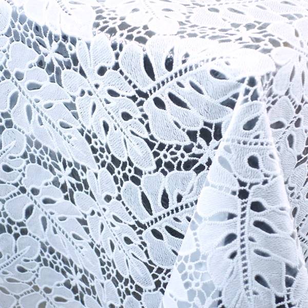 Obrus koronka LF-001U biała liście 137x10cm Kris