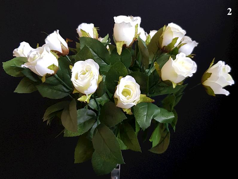 RÓŻA W PĄKU Z ROSĄ BUKIET MIX KOLOR U329M1