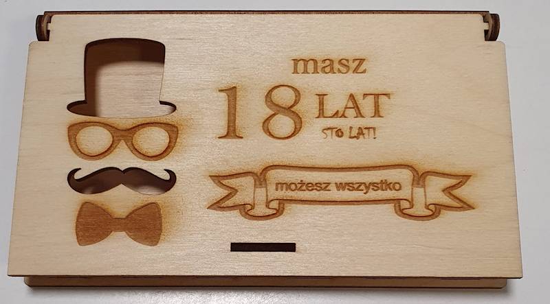 PUDEŁKO NA PIENIĄDZE MAŁE 18 URODZINY