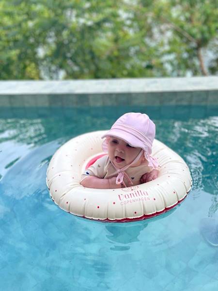 Kapelusz kąpielowy czapka UV english rose 12-24m S