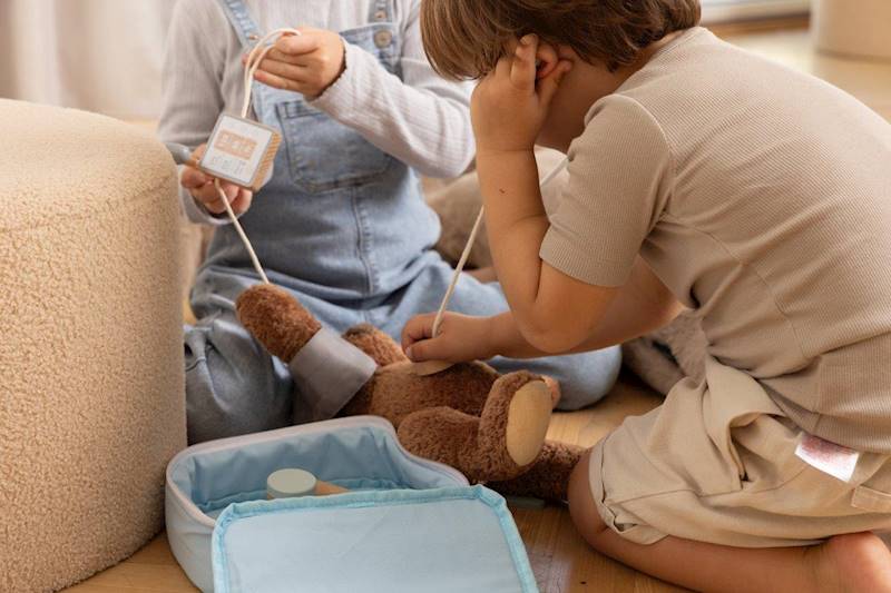 Drewniany zestaw MAŁY DOKTOR dla dzieci DANTOY