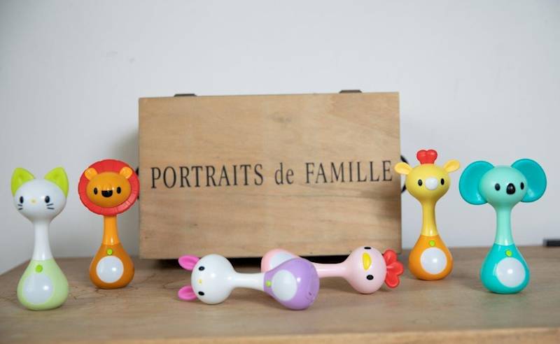 B-Sensoryczna grzechotka gryzak Light&Music KURCZA