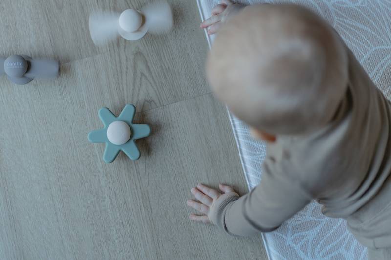 Silikonowe spinnery z przyssawką 3 szt beige 0+ 