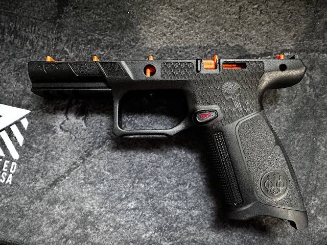 TR-1 upgrade® Beretta APX A1 FS PUNISHER grip 