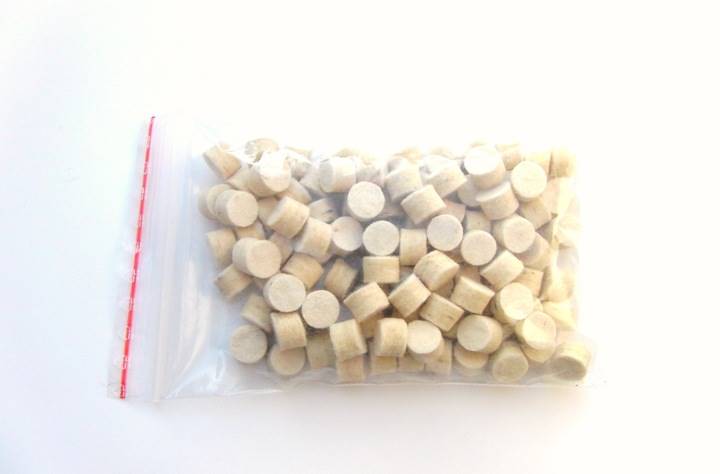 Przybitki filcowe suche kal. .44/.45 rozmiar 8mm 1