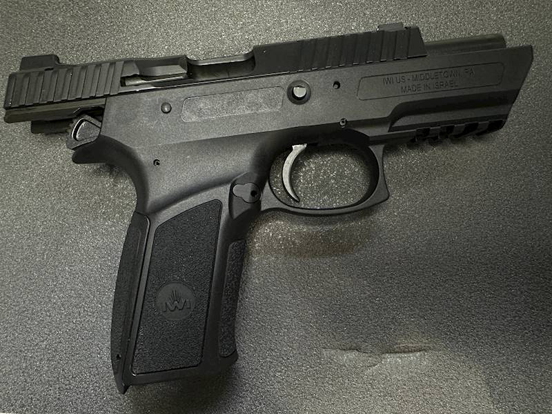 Pistolet IWI Jericho kal. 9x19mm