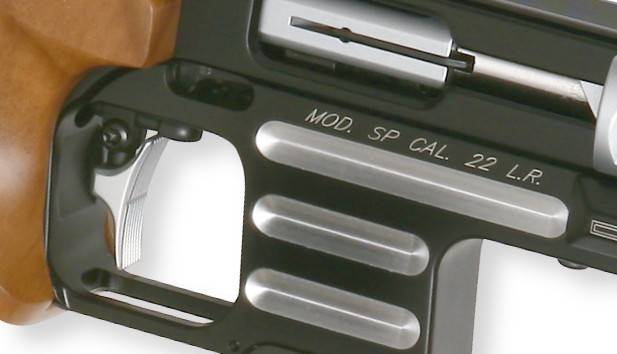 Pistolet Pardini SP kal. .22LR + .32SW 