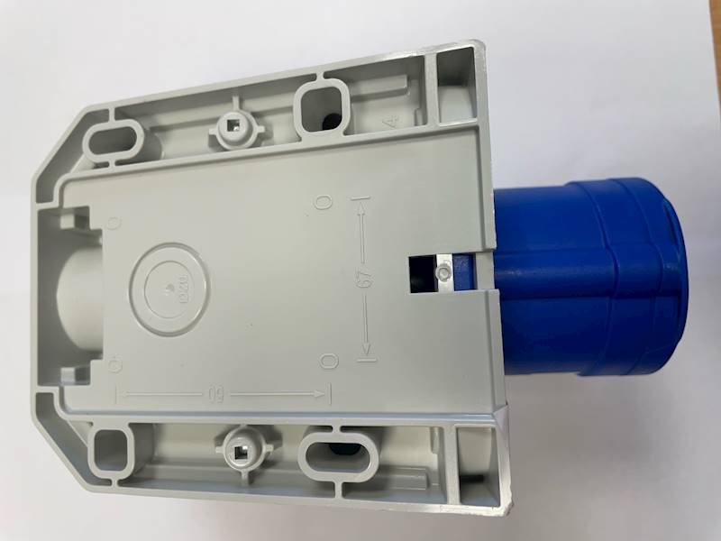 Gniazdo stałe 16 A/230 V 3 
