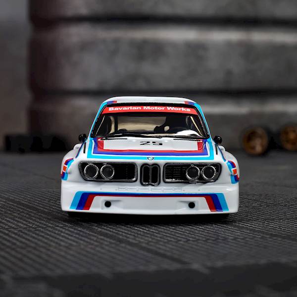 Mattel Hot Wheels Elite 64 1975 BMW 3.0 CSL Race 1:64 JCP42