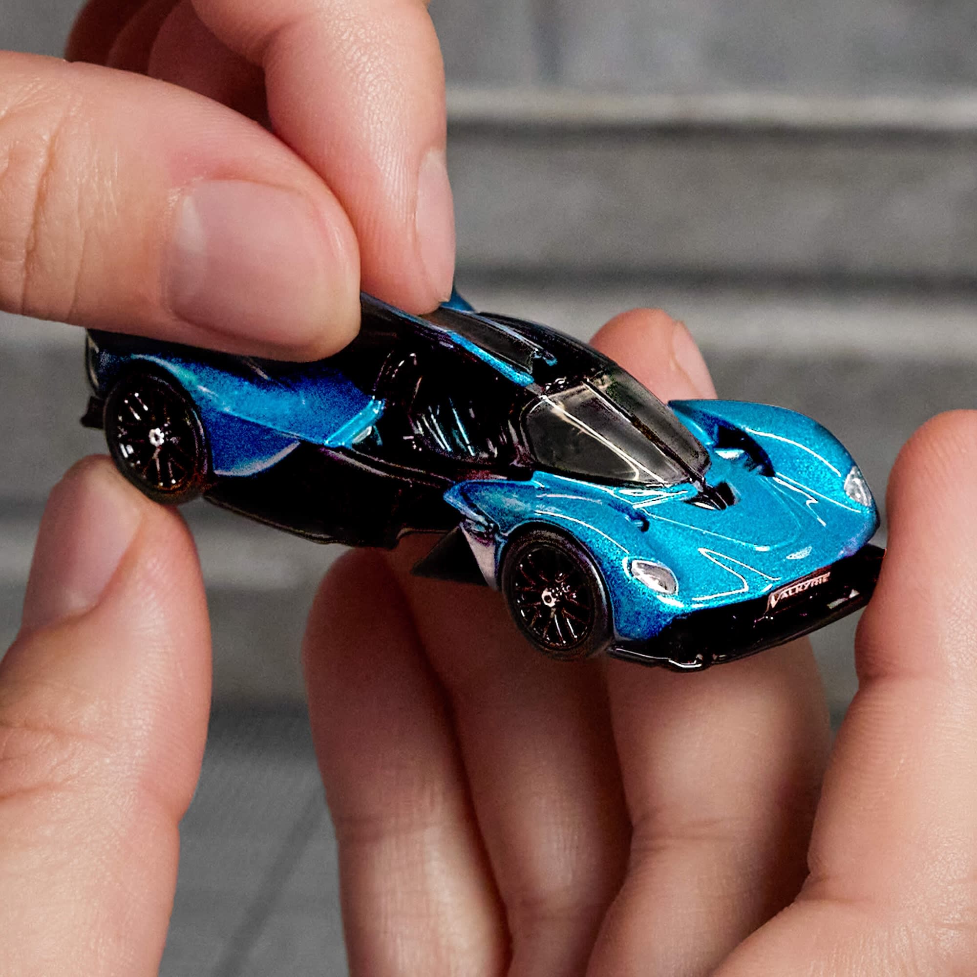 Mattel Aston Martin Valkyrie Elite 64 Hot Wheels 1:64 Mattel Creations Exclusive Art. HWR91