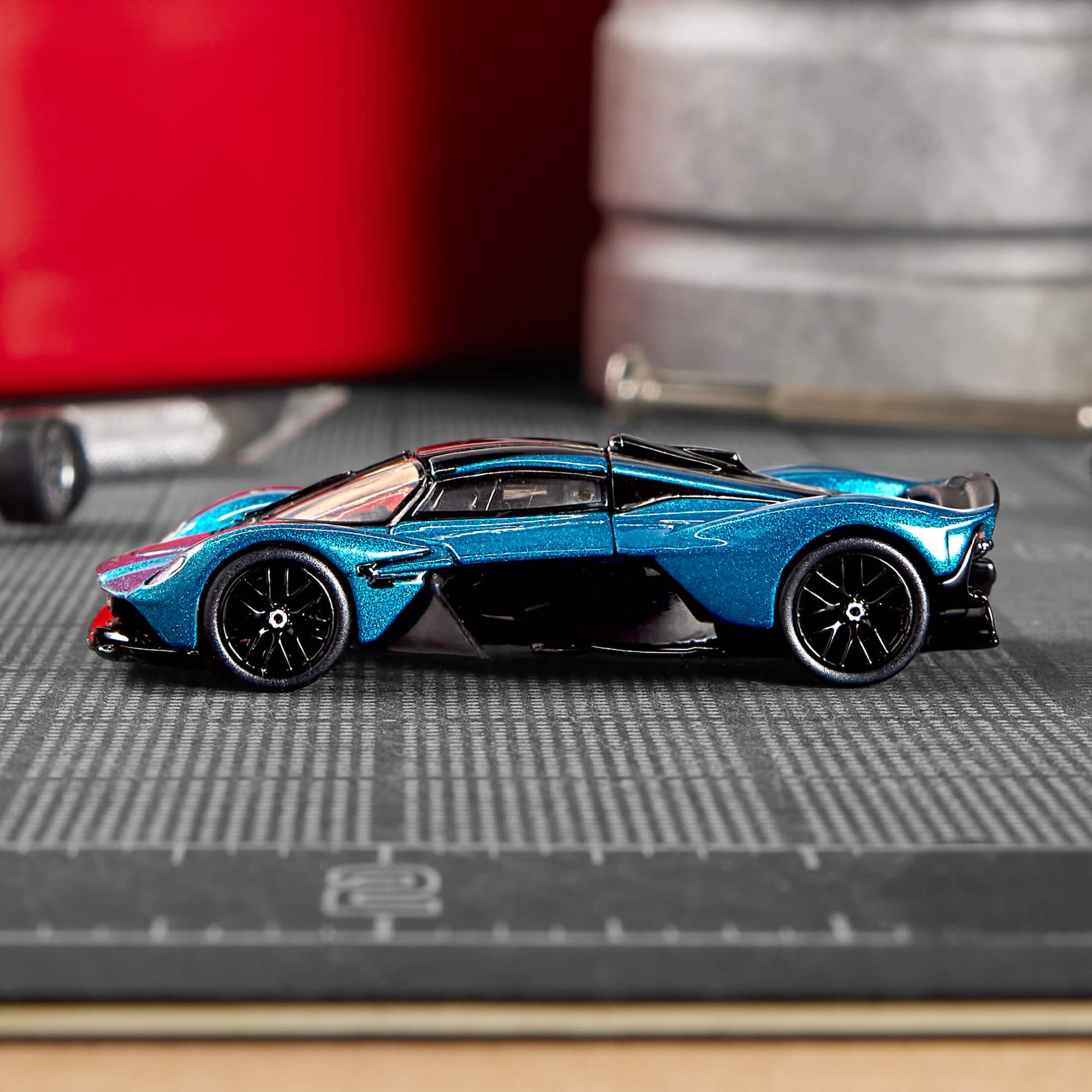Mattel Aston Martin Valkyrie Elite 64 Hot Wheels 1:64 Mattel Creations Exclusive Art. HWR91