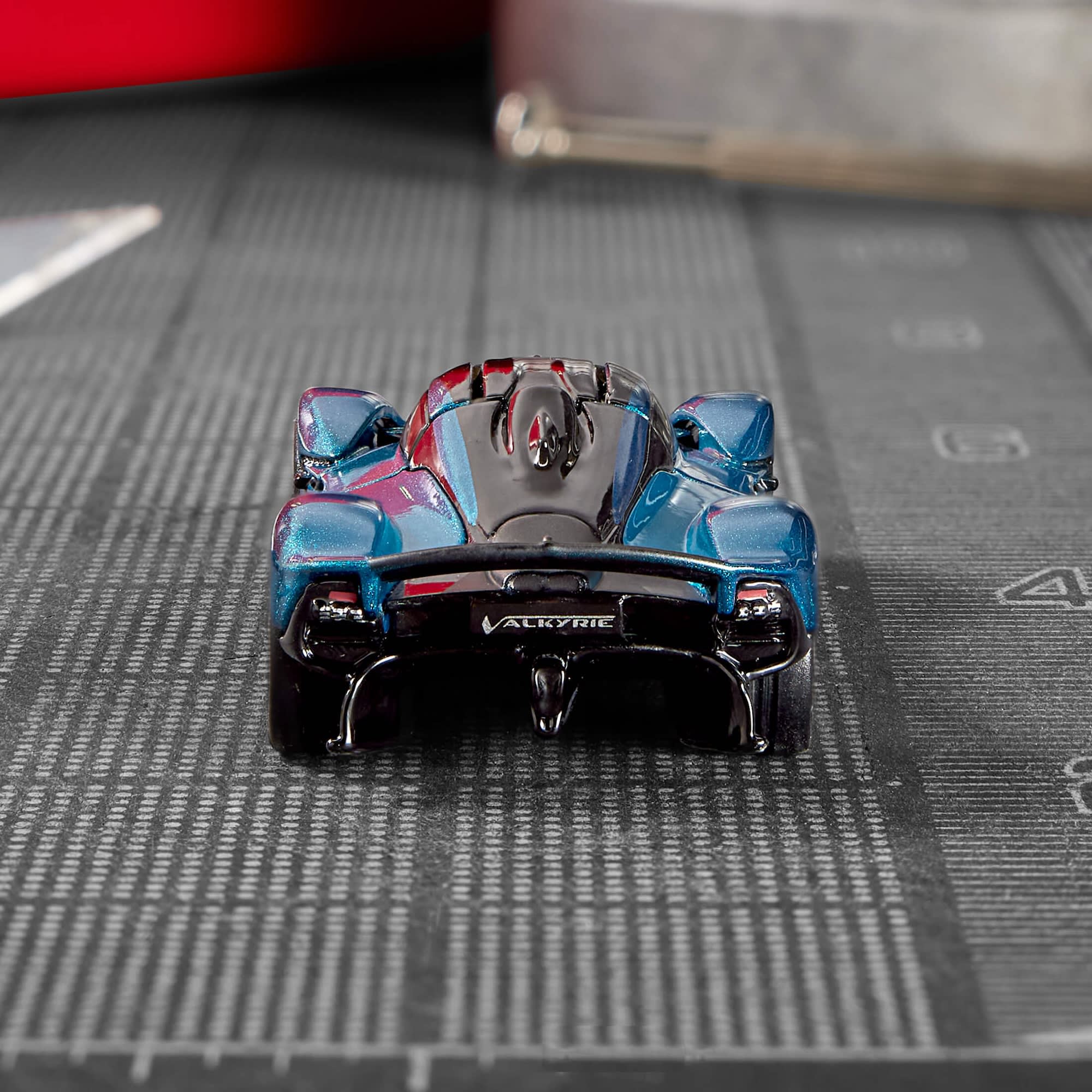 Mattel Aston Martin Valkyrie Elite 64 Hot Wheels 1:64 Mattel Creations Exclusive Art. HWR91