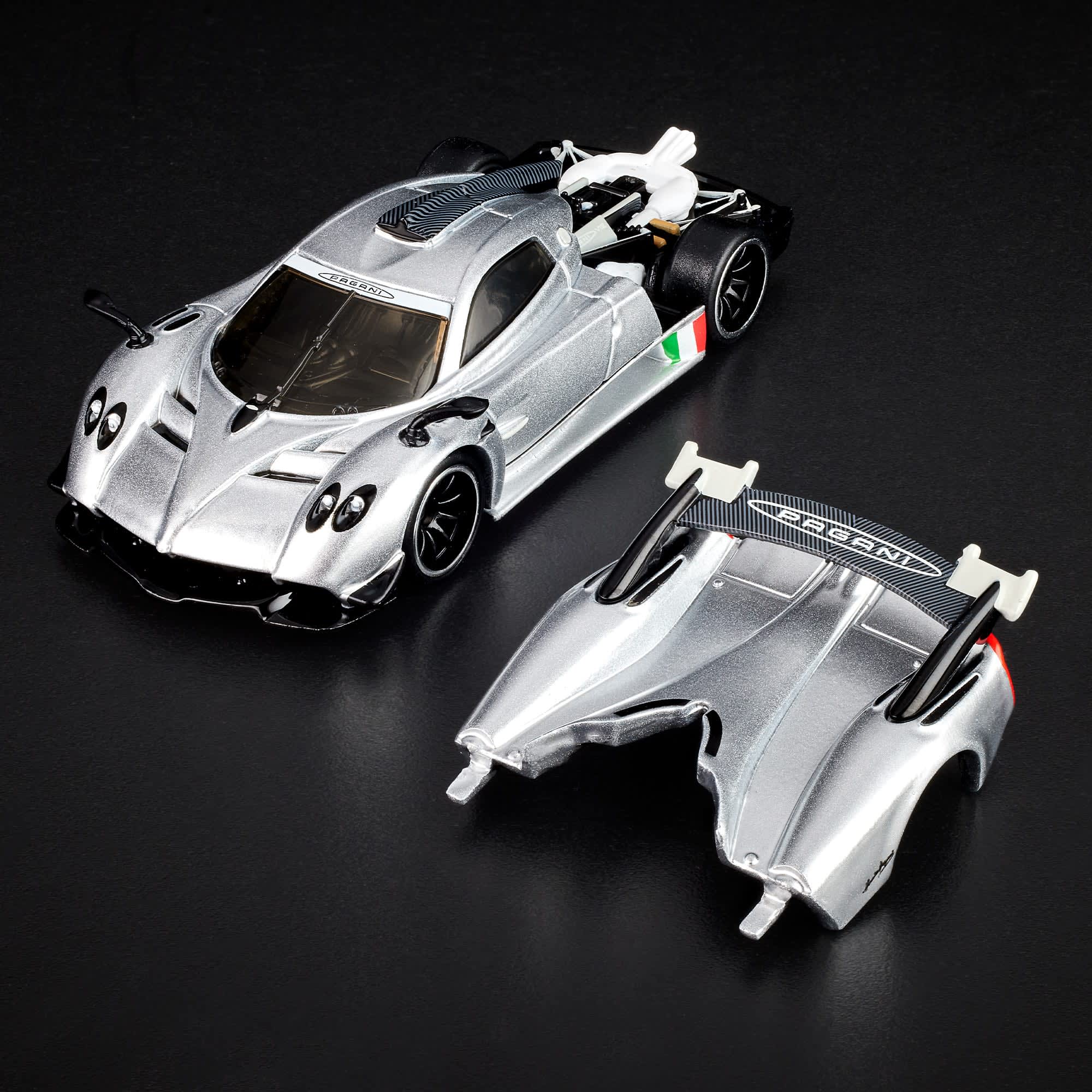 Mattel ’21 Pagani Huayra R RLC Exclusive Red Line Club Hot Wheels 1:64 Art. JCP22