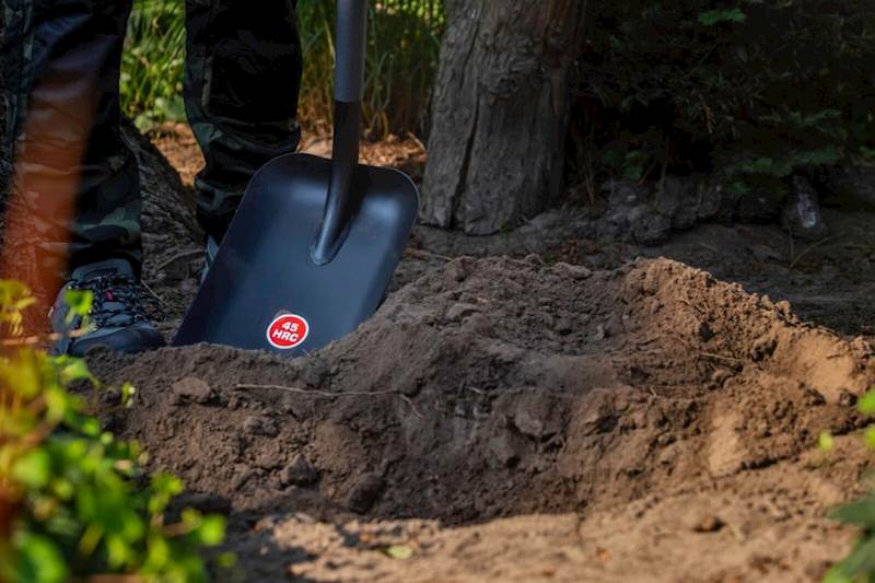 ŁOPATA PIASKOWA TRZON METALOWY PROLINE 125 CM