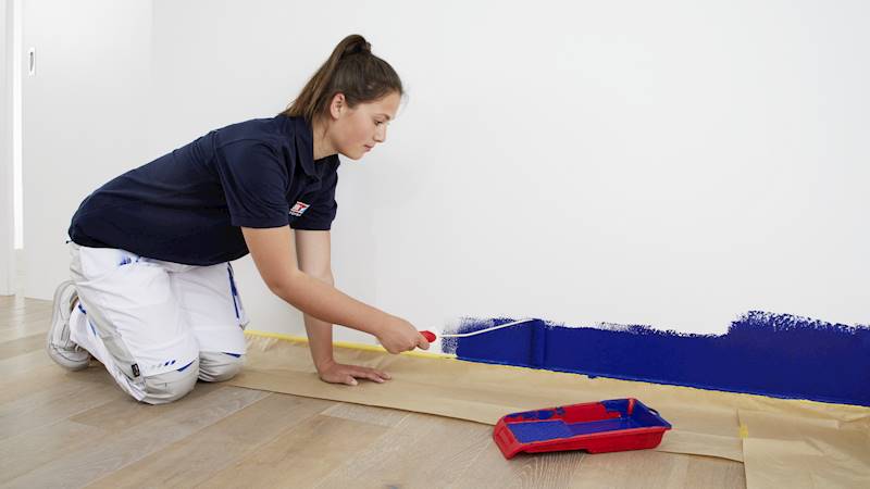 PAPIER MASKUJĄCY Z TAŚMĄ MALARSKĄ TESA EASY COVER 30 CM X 25 M