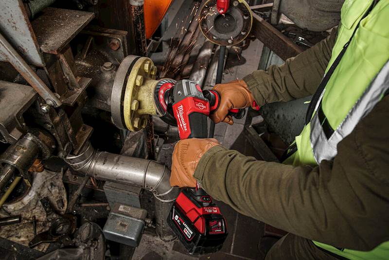 SZLIFIERKA KĄTOWA 125 MM O ZMIENNEJ PRĘDKOŚCI Z HAMULCEM I WŁĄCZNIKIEM ŁOPATKOWYM MILWAUKEE FUEL M18 FSAGV125XPDB-0X