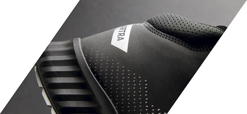 TRZEWIKI ARTRA AROSERIO 750 616560 S3 SRC ESD CZARNO-SREBRNE 48