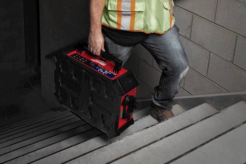RADIO Z ŁADOWAKRĄ I BLUETOOTH MILWAUKEE M18 RC-0