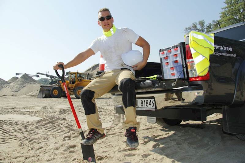 SPODNIE ROBOCZE LAHTI PRO L40501 BEŻOWE 2L (54)