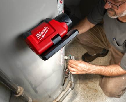 LAMPA Z OBROTOWĄ GŁOWICĄ MILWAUKEE M12 PAL-0