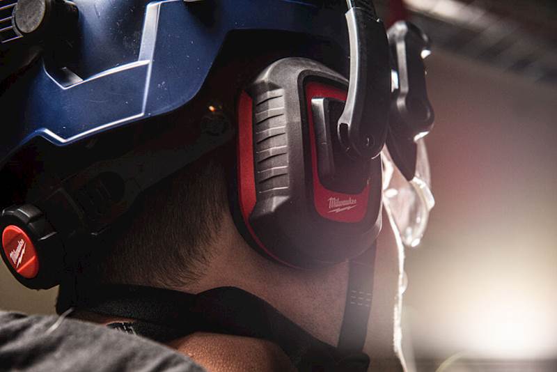 HEŁM WENTYLOWANY MILWAUKEE BOLT 200 NIEBIESKI
