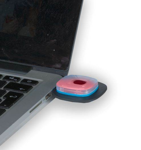 CZAPKA PORTWEST Z ŁADOWANĄ LAMPKĄ CZOŁOWĄ LED USB POMARAŃCZOWA