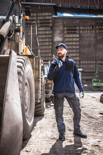 BLUZA POLAROWA ZE ZWMOCNIENIAMI LAHTI PRO L40138 GRANATOWO-CZARNA L