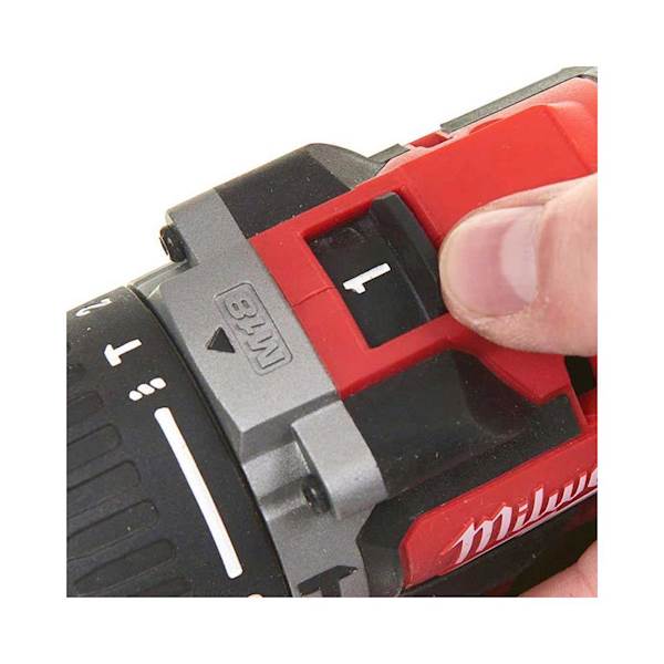 KOMPAKTOWA WIERTARKO-WKRĘTARKA Z UDAREM MILWAUKEE M18 CBLPD-202C