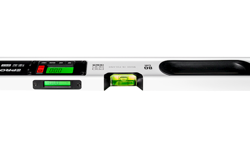 POZIOMICA ELEKTRONICZNA BIAŁA Z MAGNESAMI IP65 PRO900 DIGITAL POKROWIEC 80CM